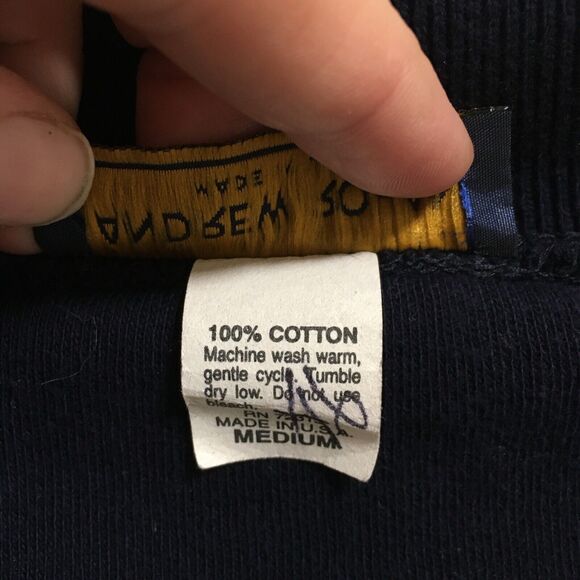 VTG Men’s Andrew Rohan Size M Navy Embroidered USA Network Logo Pullover Sweater - Picture 6 of 8